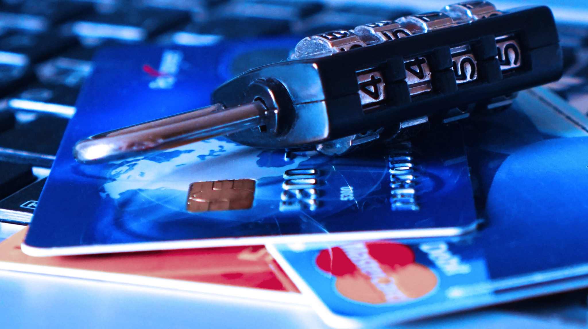 credit card with lock