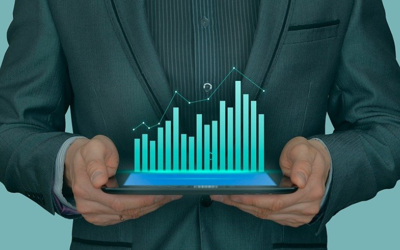 holding-a-tablet